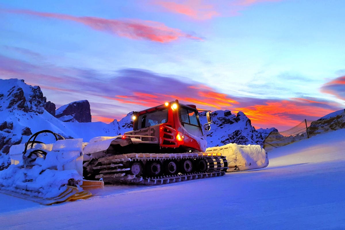 i-segreti-del-gatto-e-dei-cannoni-della-neve?-in-val-di-fassa-dietro-le-quinte-dello-sci