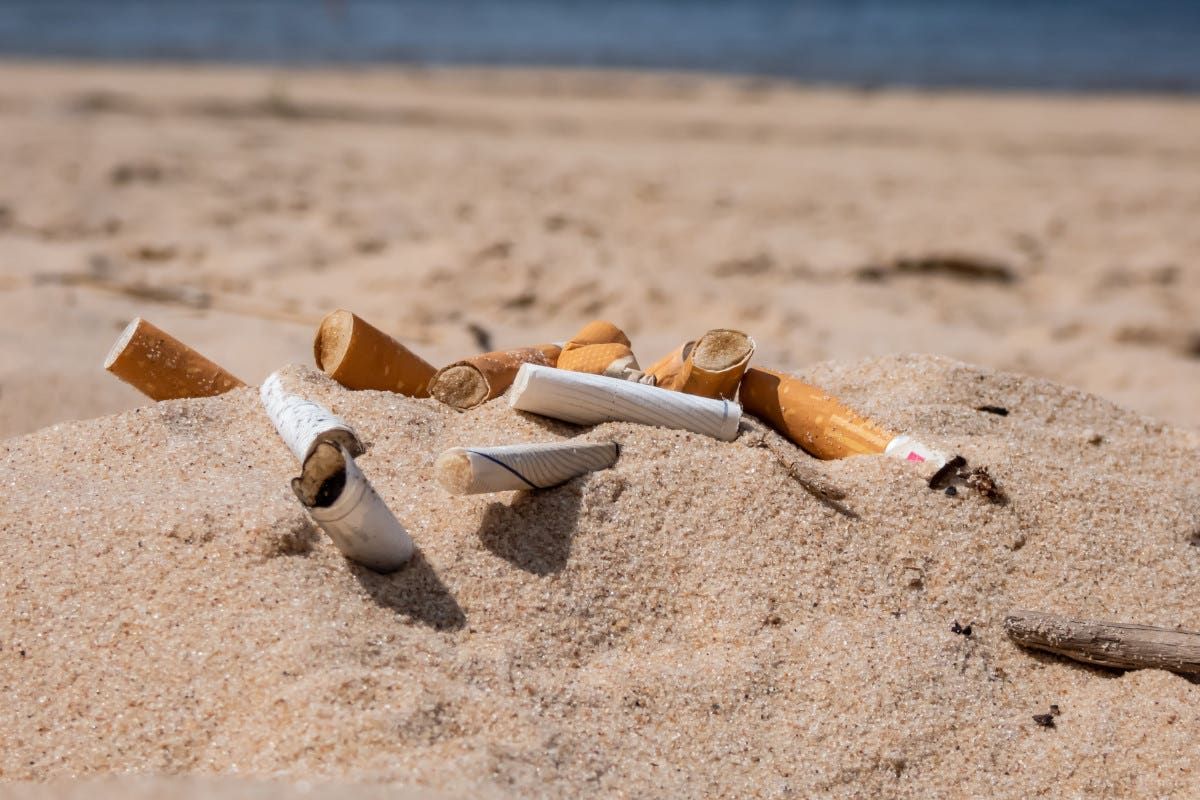 niente-sigarette-in-spiaggia-a-tenerife:-multe-fino-a-2mila-euro