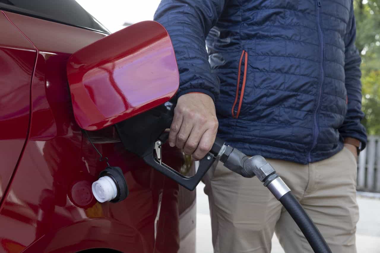 prezzo-benzina,-il-costo-aggiornato-a-meta-gennaio:-c'e-una-buona-notizia