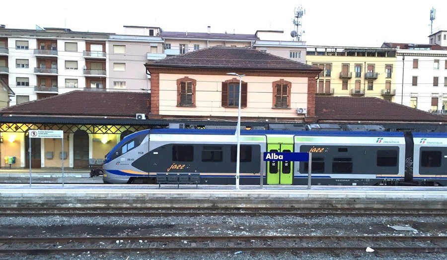 treno-diretto-fra-alba-e-l