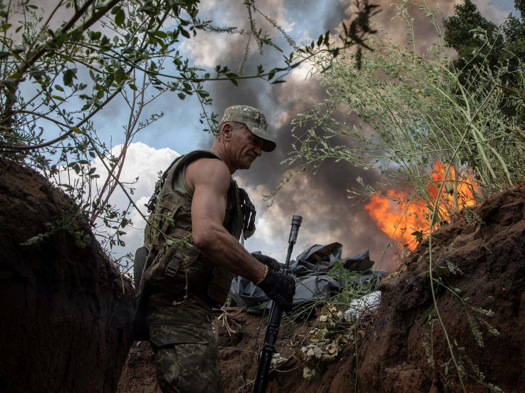 ukraine's-battlefields-look-like-world-war-i-but-with-a-new-and-terrifying-addition-that-leaves-troops-with-almost-nowhere-to-hide