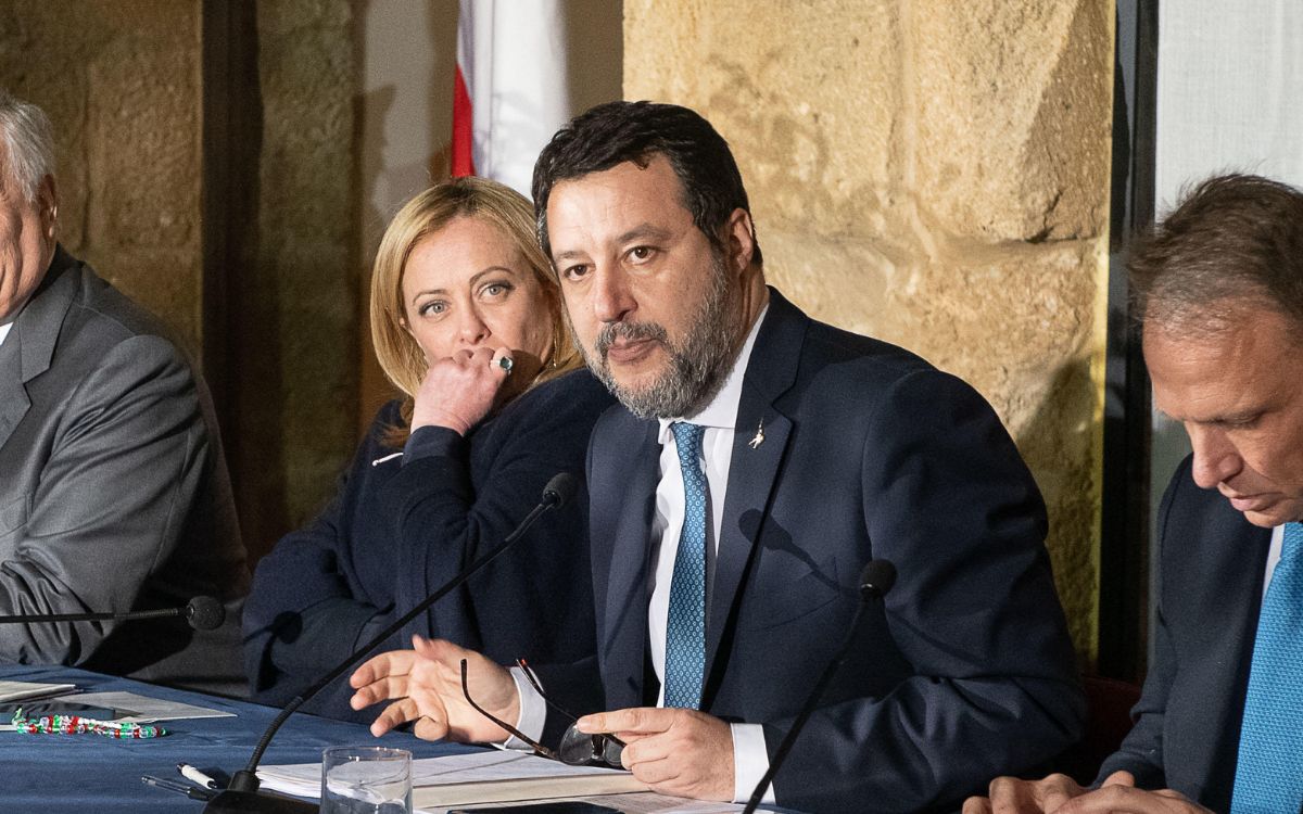 qual-e-il-significato-de-“la-canzone-di-marinella”,-cantata-al-karaoke-da-meloni-e-salvini