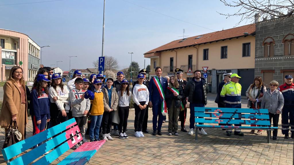 inaugurate-a-volpiano-le-panchine-della-legalita-–-quotidiano-piemontese