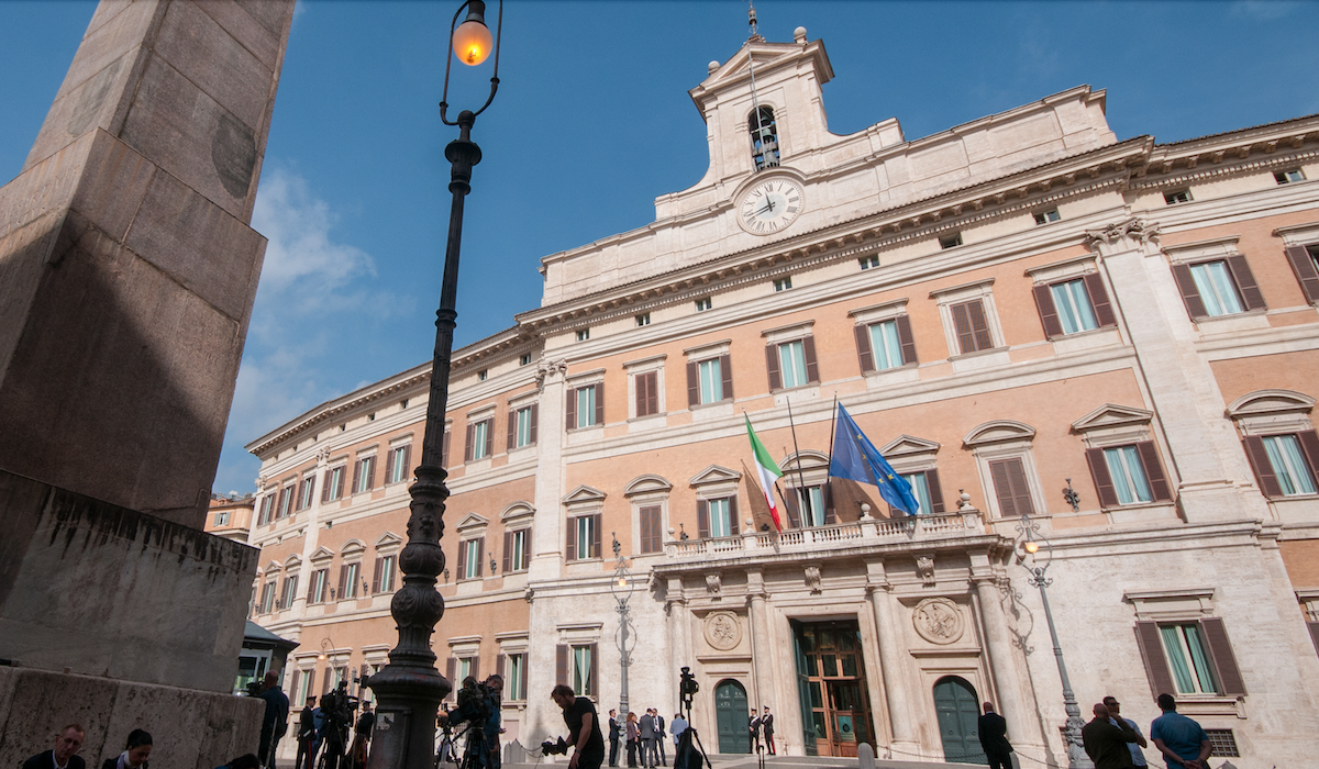 alla-camera-pranzo-piu-caro-di-2-euro:-arrivano-i-prodotti-a-km-zero-per-i-deputati-di-montecitorio-|-notizie.it