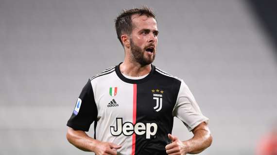 gli-auguri-della-juventus-a-pjanic