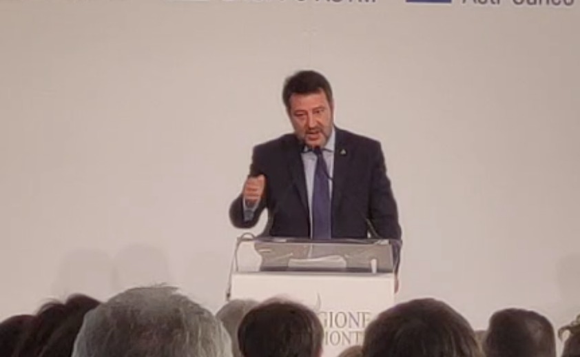 asti-cuneo:-salvini-porta-in-dote-ad-alba-il-via-libera-al-progetto-dell’ultimo-lotto-[video]